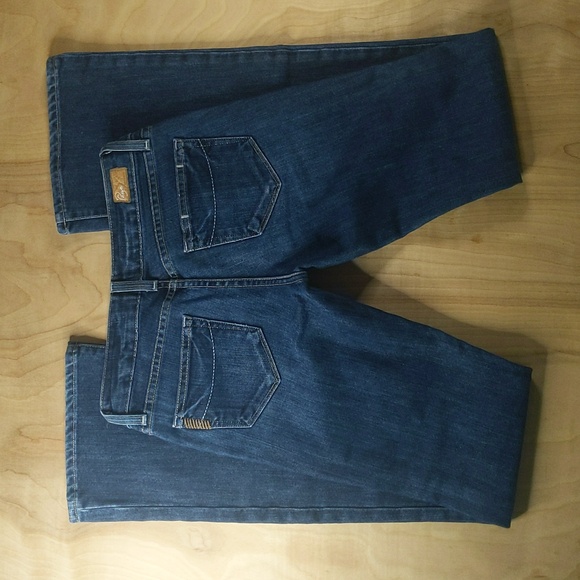 PAIGE Laurel Canyon Low-Rise Bootcut Jeans - Picture 2 of 6